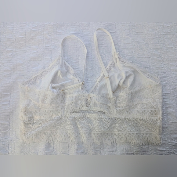 ⭐*New w/o Tags!* White Soma Embraceable Lace Bralette - Picture 4 of 6